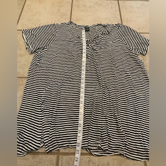 💜 Cover Me Black and White Striped Lace-Up Swimsuit Cover Up - Picture 5 of 5